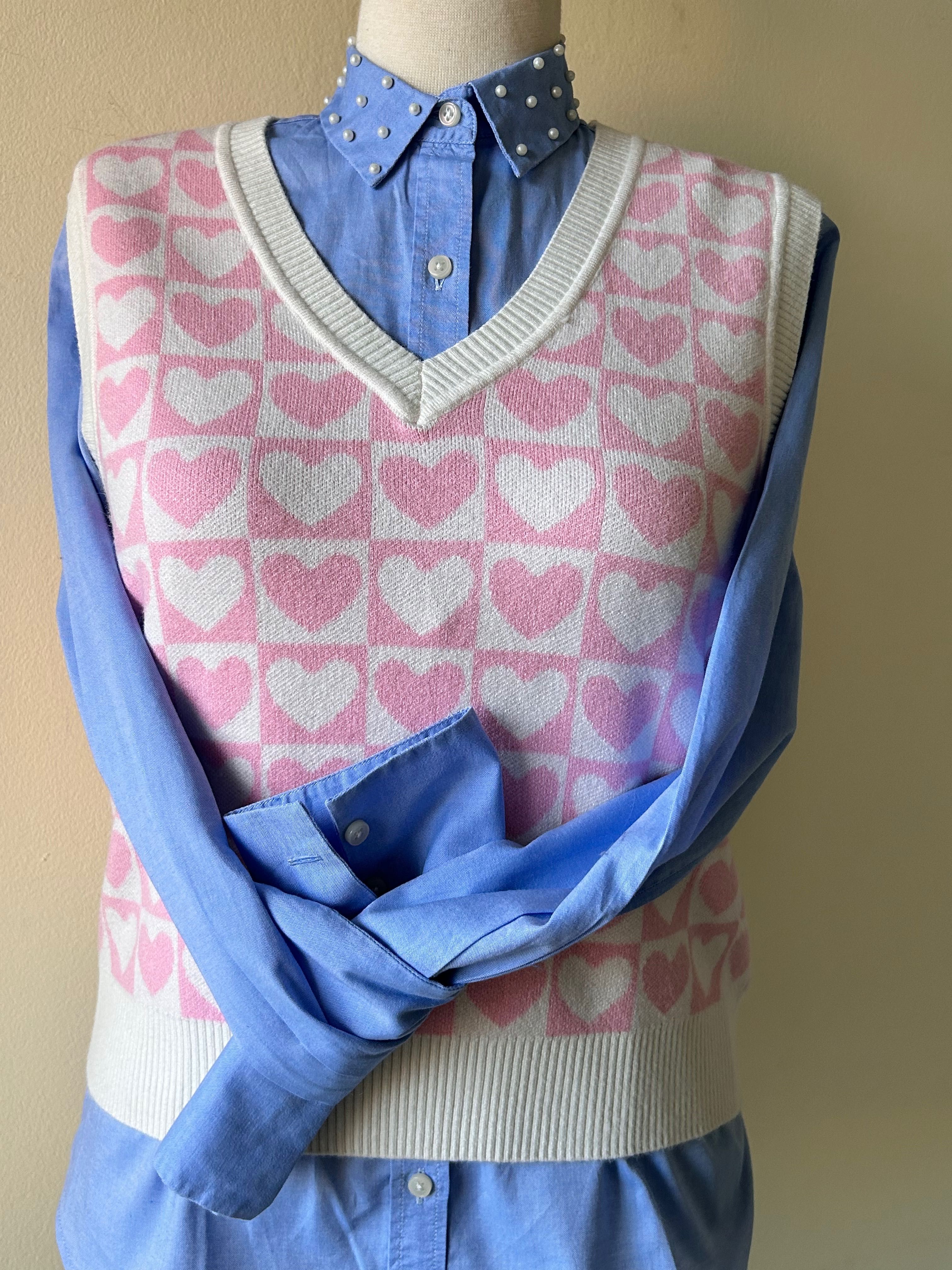 Zara панталон, пуловер на сърца и кокетна риза