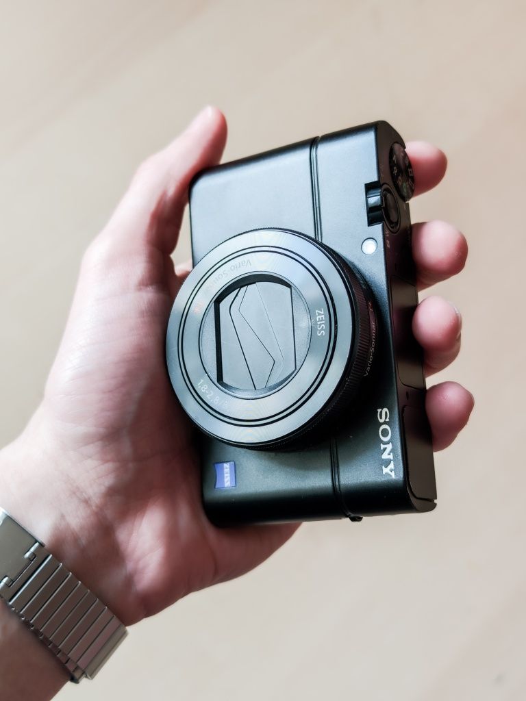 Sony RX100 Mark III (Комплект)