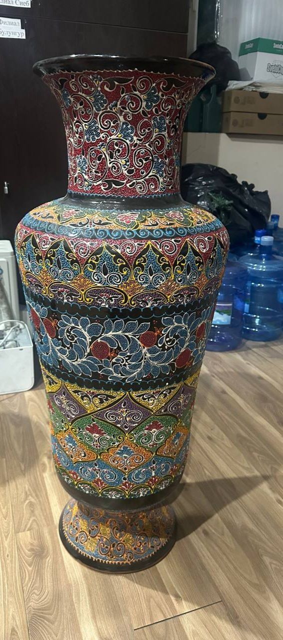 Большие напольные керамические вазы
