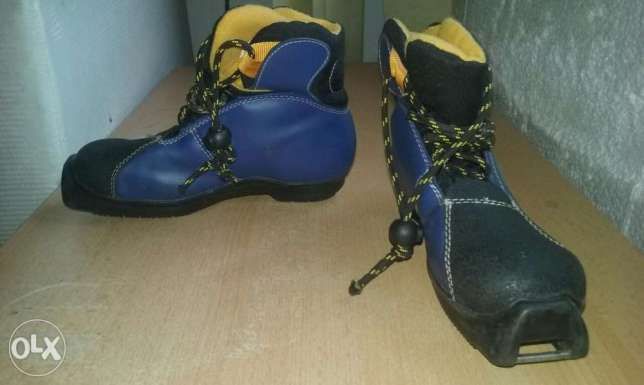 Clapari ski Salomon Iglu, m. 32, stare f. buna