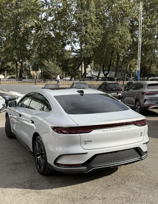 BYD Han 605 km sotuvda