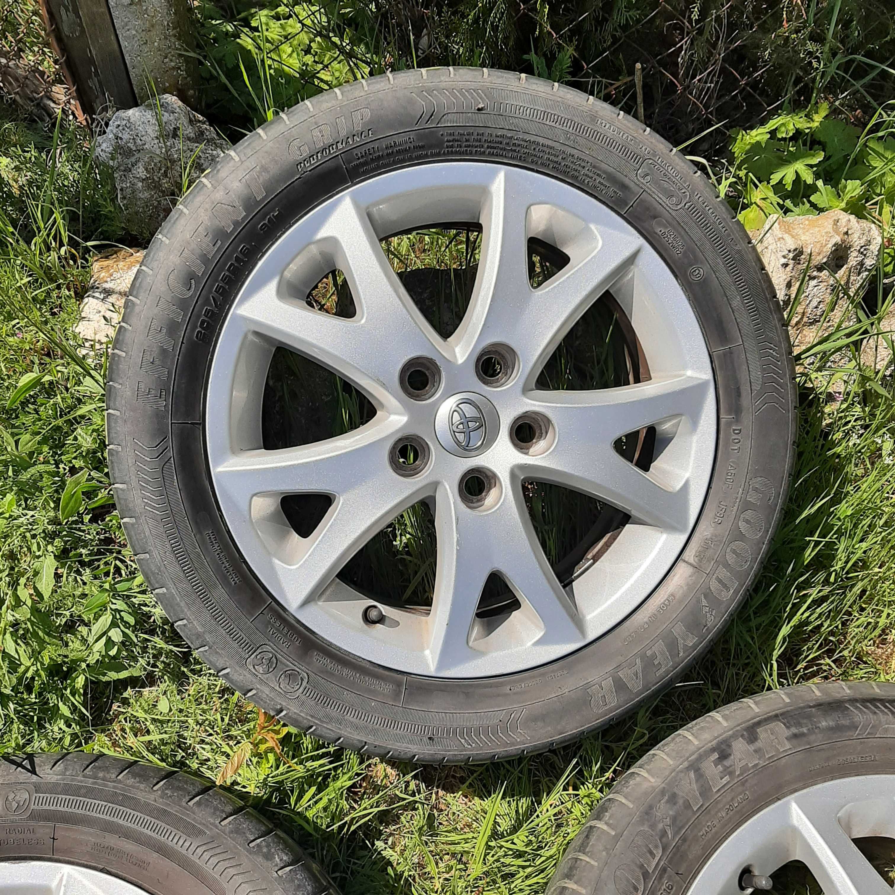 Продавам алуминиеви джанти 16 5x114.3  и гайки за тях