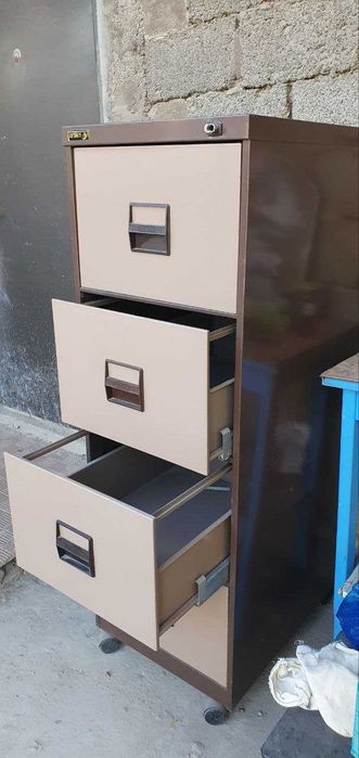 Металлический шкаф с выдвижными ящиками , Metaldan shkaf