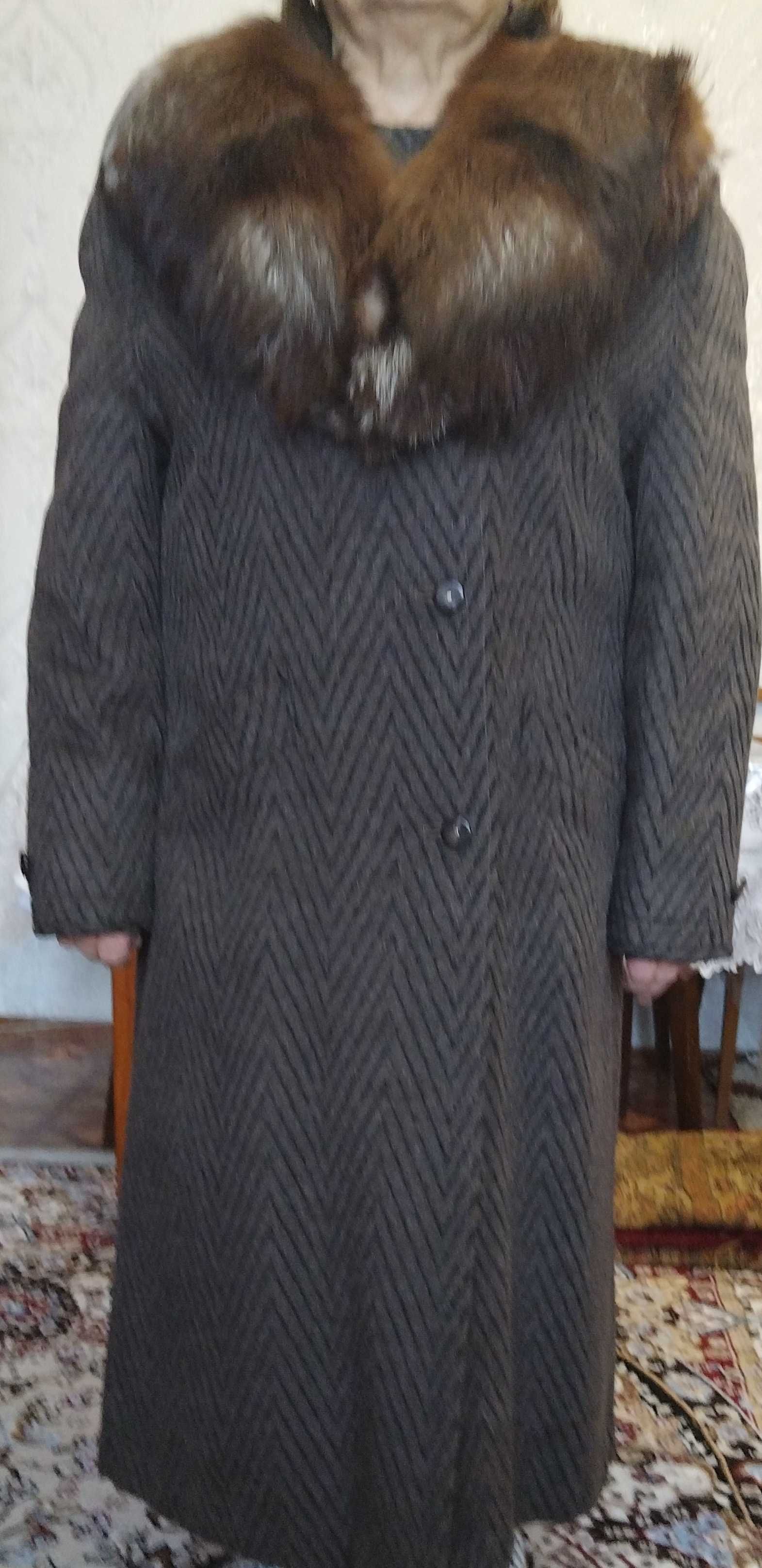 Продам пальто женское