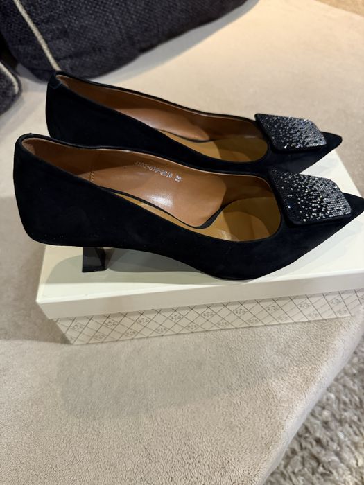 Черни обувки - велур