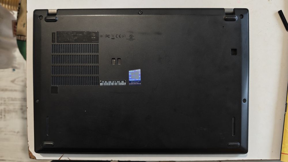 Продавам ThinkPad X280