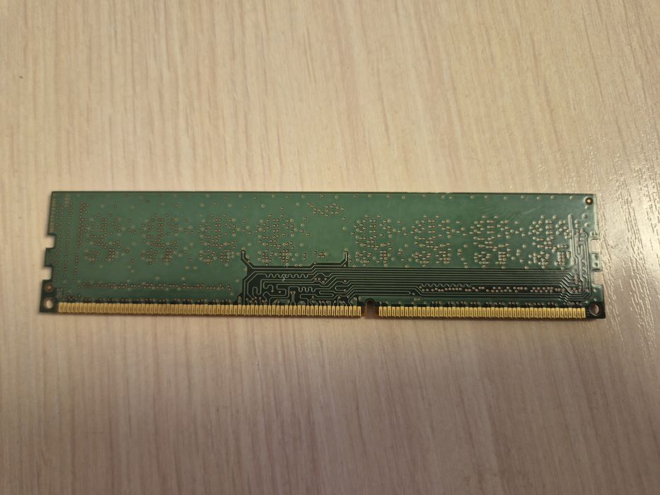 Продаются ОЗУ DDR4 3 штуки