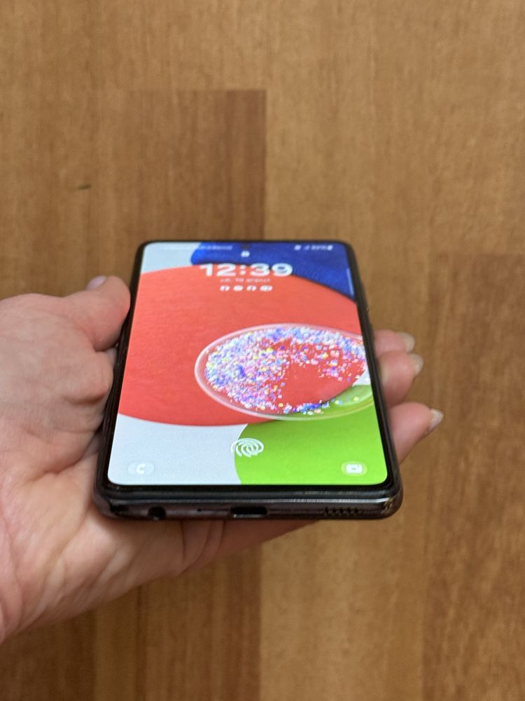 Samsung A52s 5G много запазен