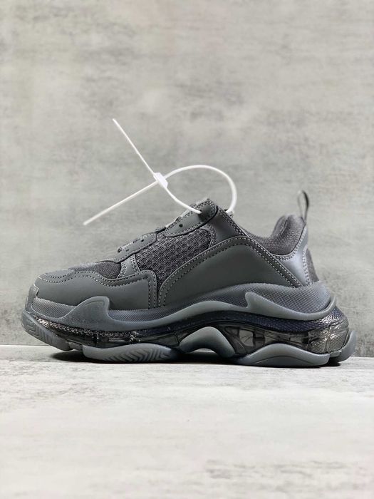 Adidasi Balenciaga Triple S Calitate Premium