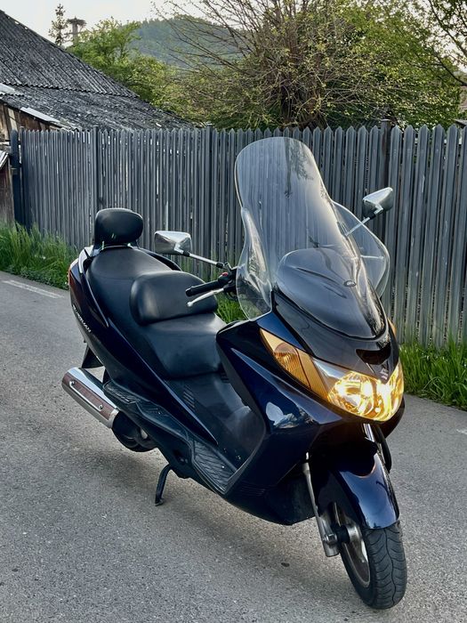 Suzuki burgma 400cm
