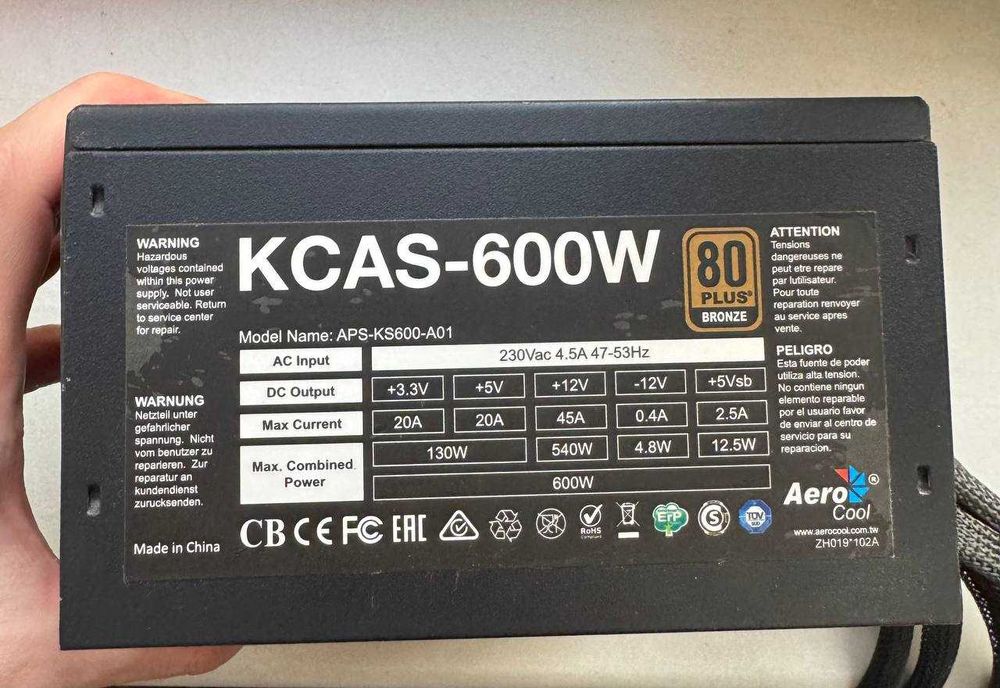 Продаю Блок питания AeroCool KCAS 600W (80+ Bronze)