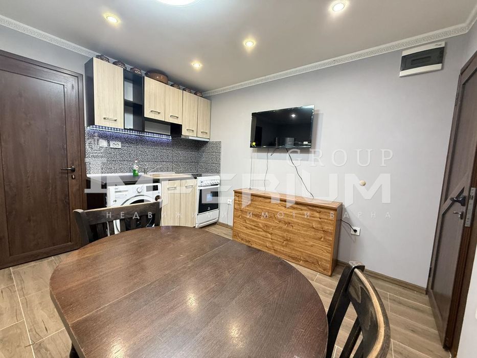 Тристаен апартамент под наем в района на Лятно кино Тракия, гр. Варна