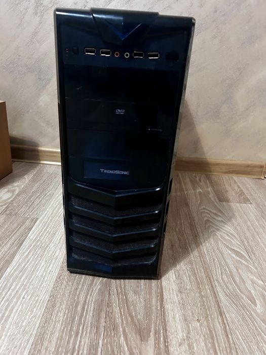 Настолен компютър