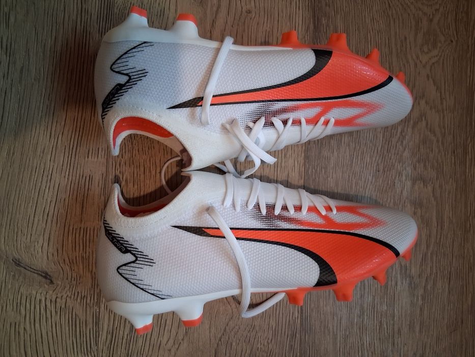 Ghete de fotbal Puma