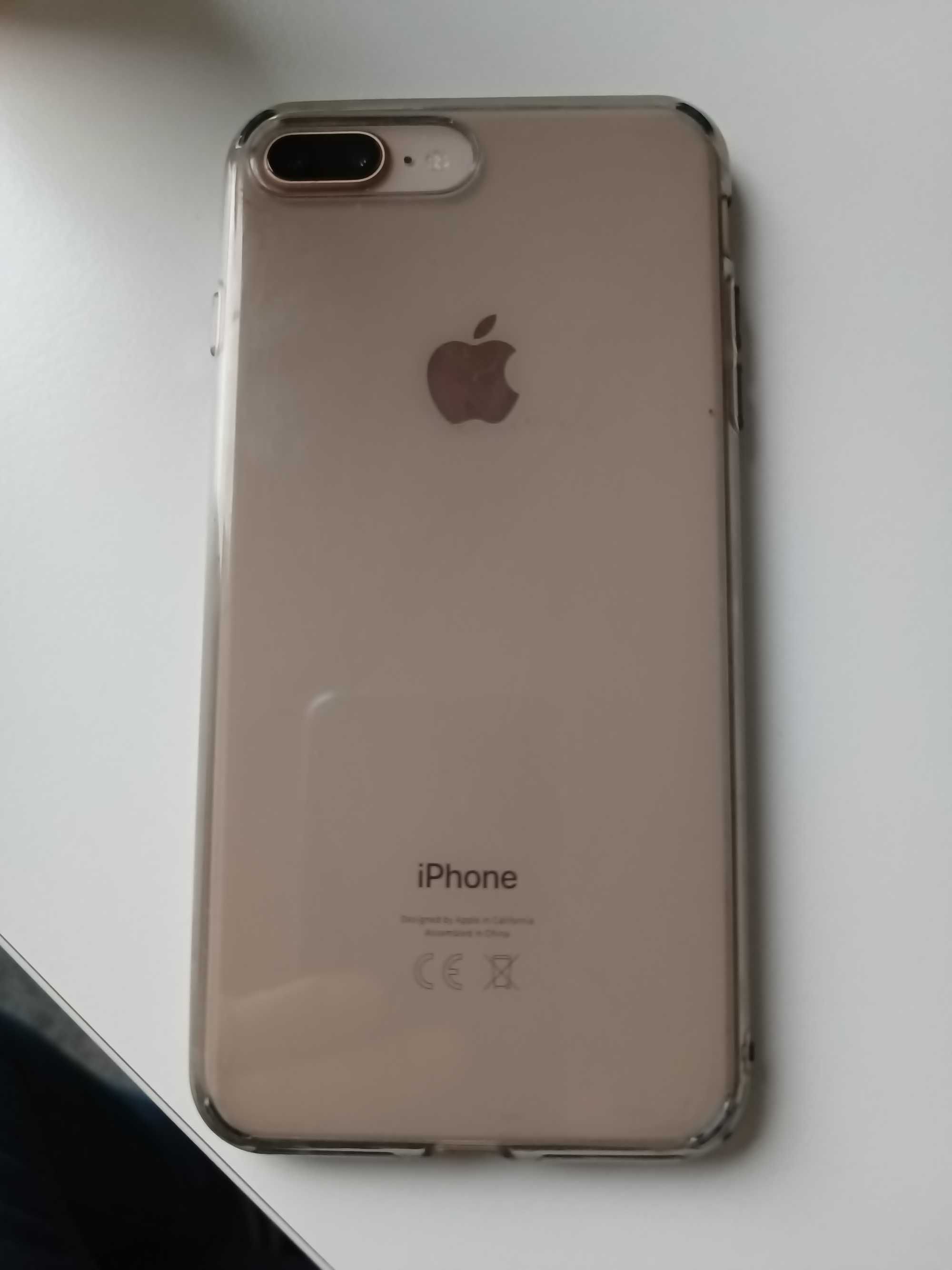 Vand iPhone 8 plus Rose-Gold, functional si vizual ca nou