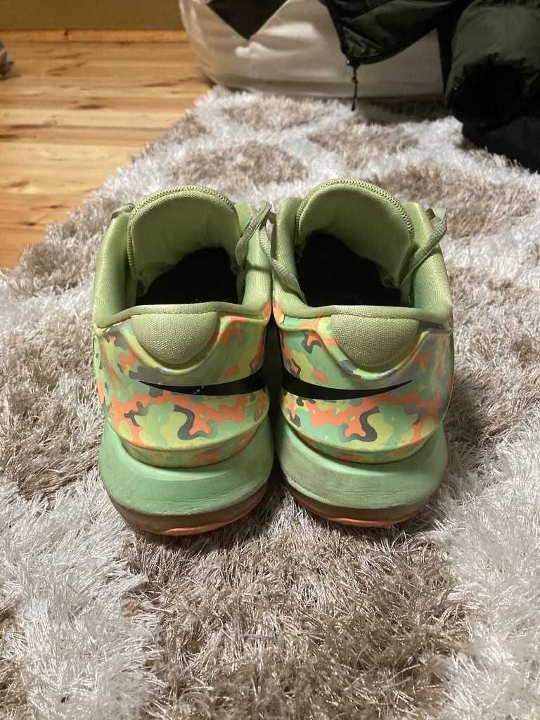 Basketball shoes KD 7 Easter (Size 44.5)