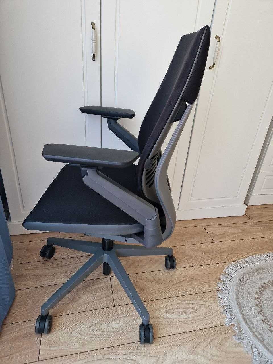 ергономичен стол Steelcase gesture