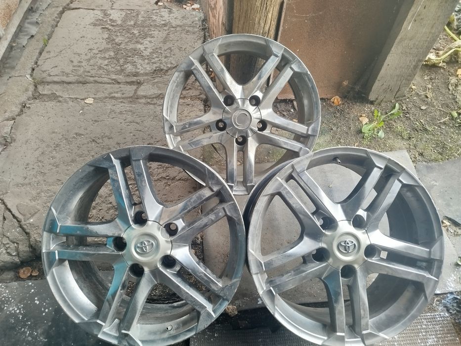 Диски 20 от Тойота.