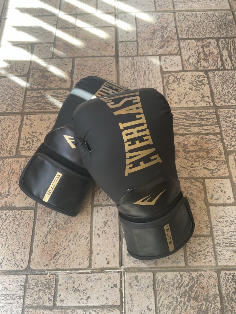 Боксови ръкавици everlast elite 2