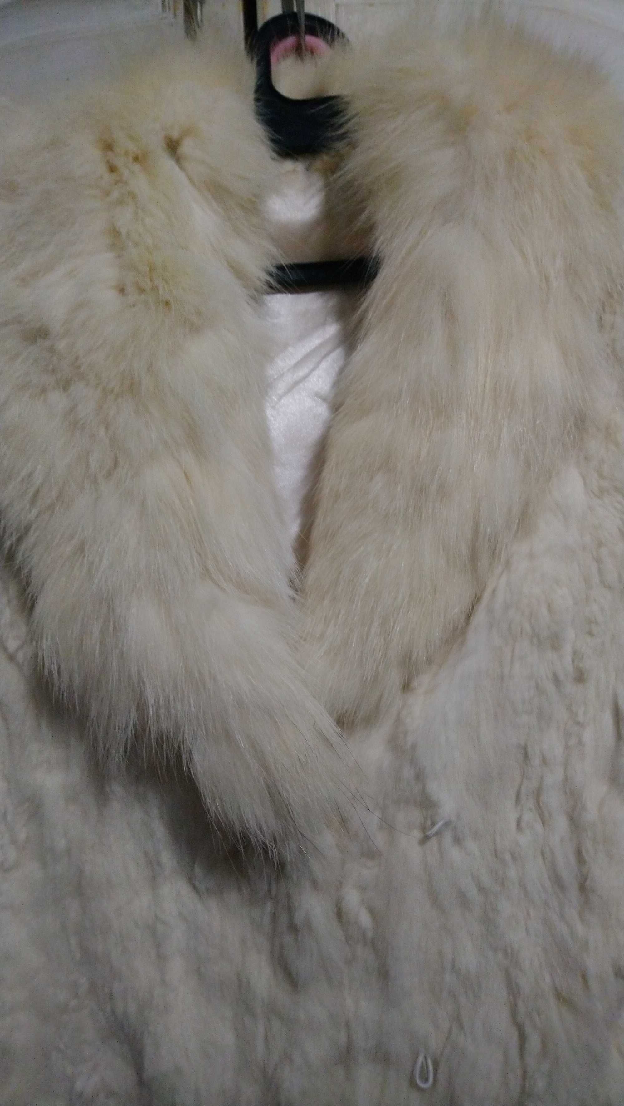 Дамско бяло палто от лисица