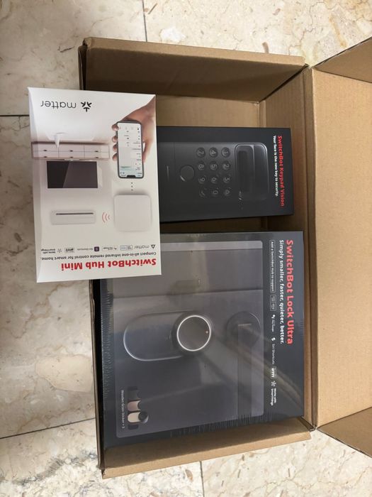 Incuietoare inteligenta switchbot lock ultra + keypad vision sigilat