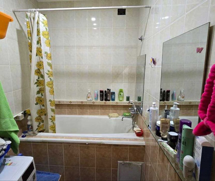 Продаю квартиру ул.Осиё Ц6"