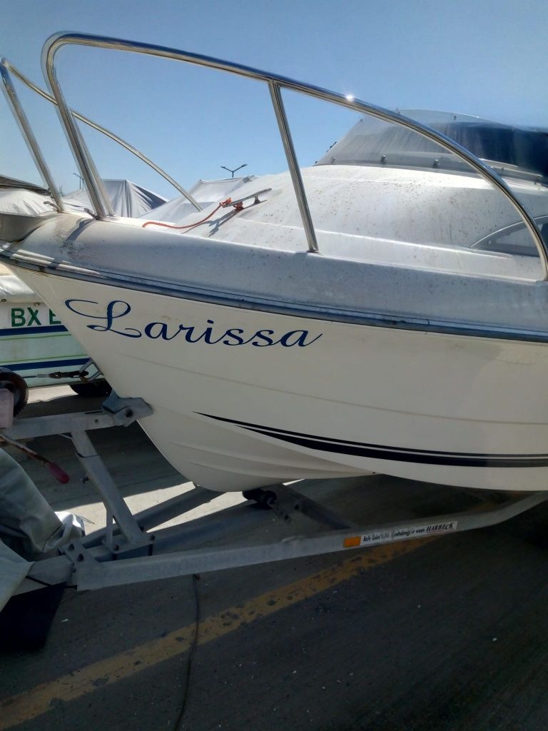 Лодка моторна, катер Quicksilver 430 cabin