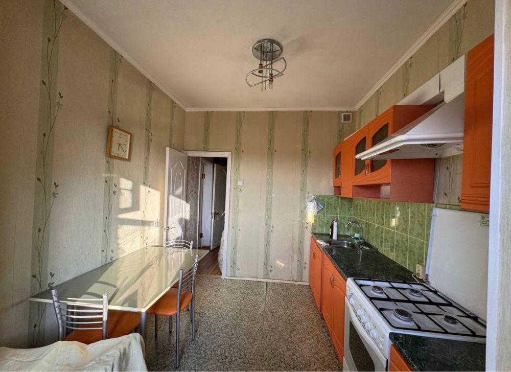 Продажа 2-комнатной квартиры, 60 м², Буюк Ипак Йули Художников