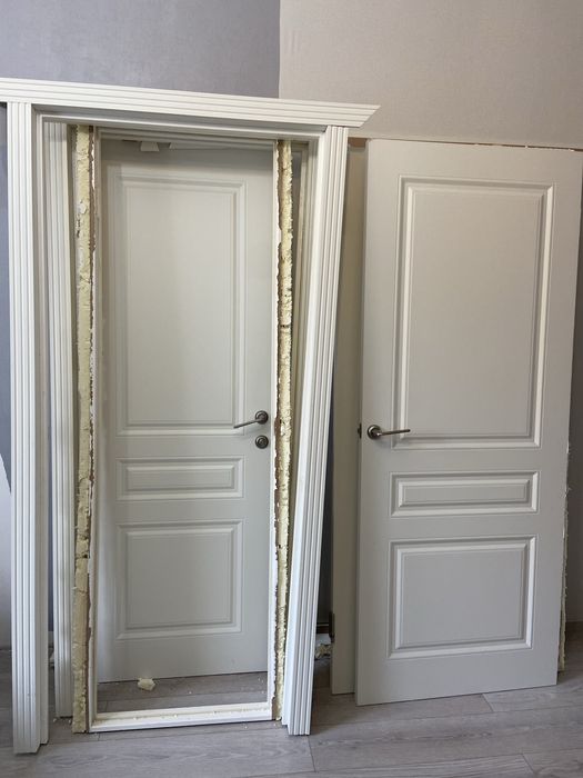 Двери межкомнатные б/у