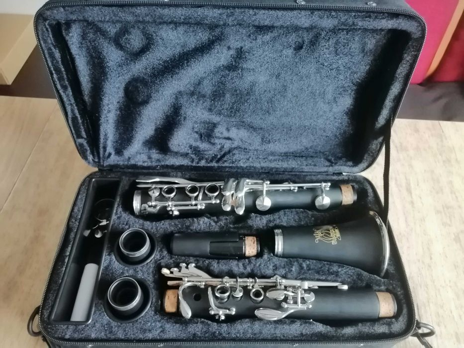 Vând Clarinet Parrot în Sib 7401S, utilizat 6 luni