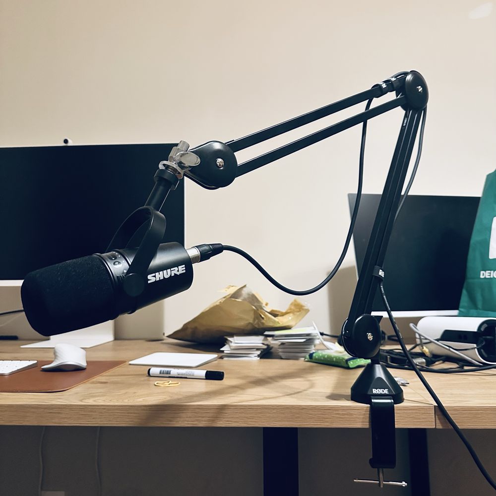 Shure микрофон (само тяло) + RØDE PSA1 стойка за микрофон