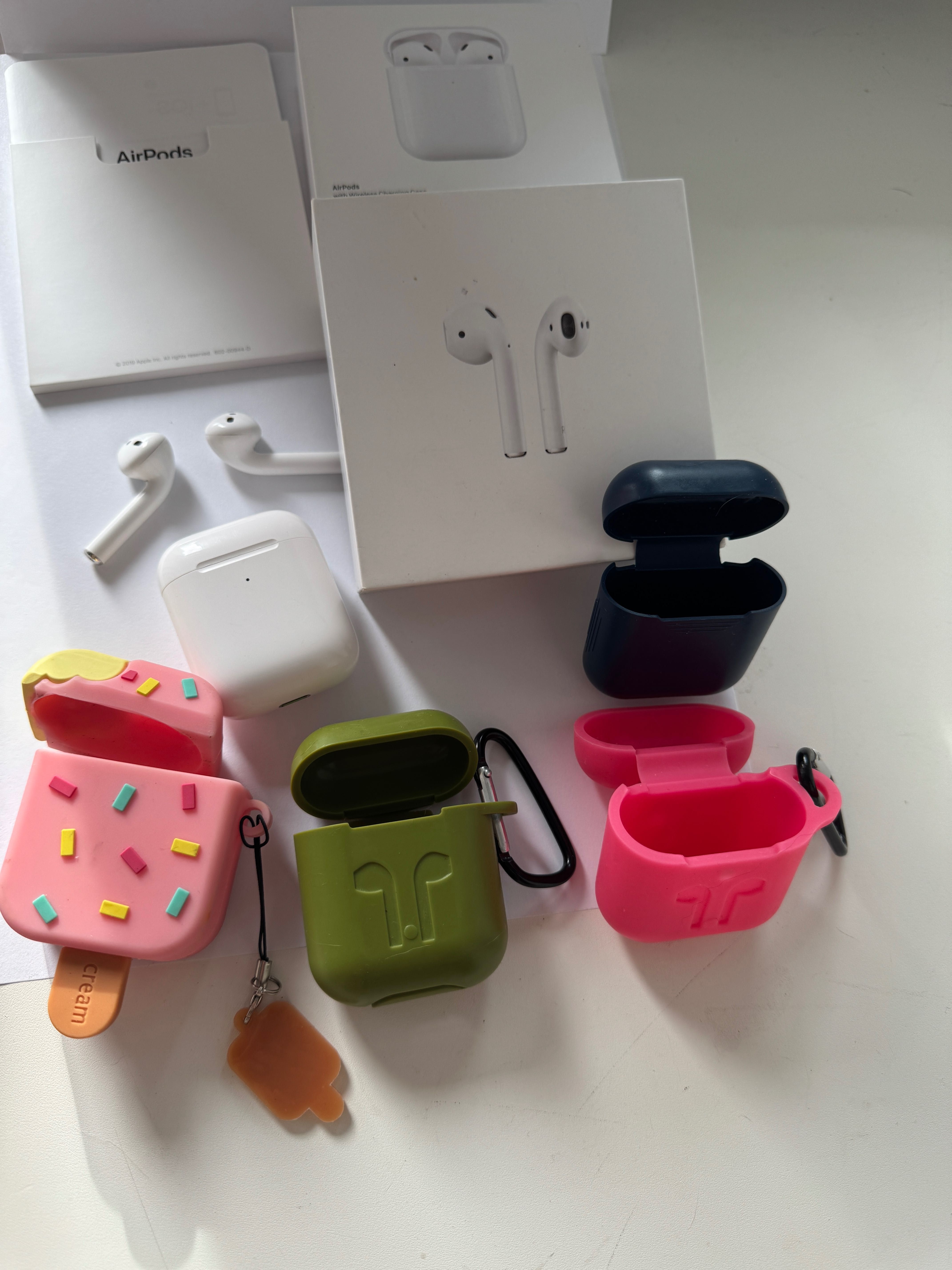 Apple AirPods 2 with wireless charging case оригинал с чехлами