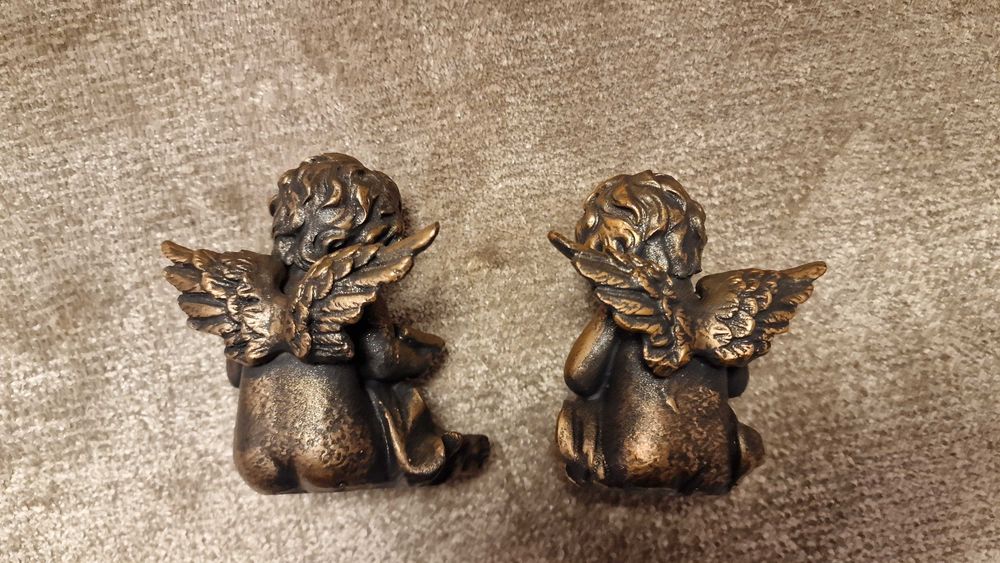 Комплект старинни разкошни ангелчета.