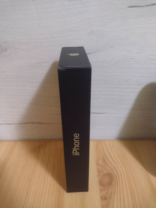 Cutie iPhone 13 pro pe gold !