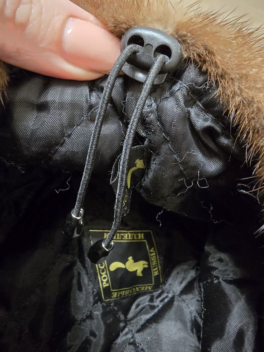 Продам женскую норковую шапку,  практически новая, размер регулируется