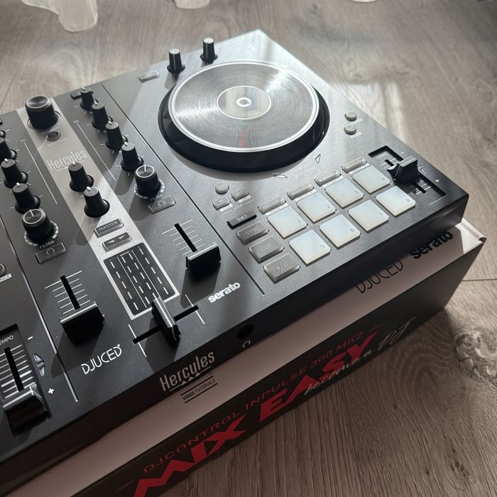 Hercules DJ Control Inpulse 300 MK2 + casti
