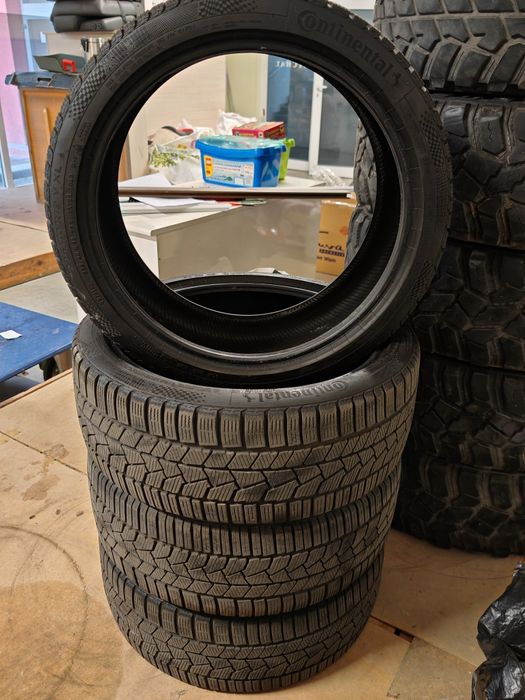 Зимни гуми 225/40R19V XL Continental  TS 860S