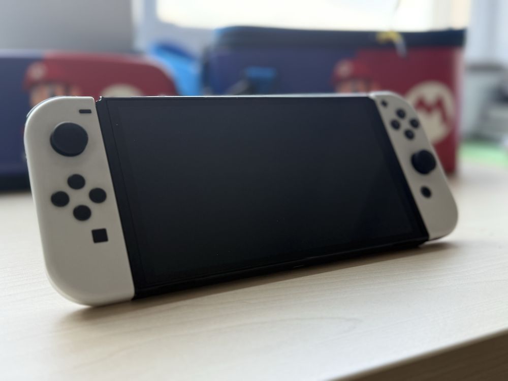 Pachet complet Nintendo Switch OLED - Mario Edition