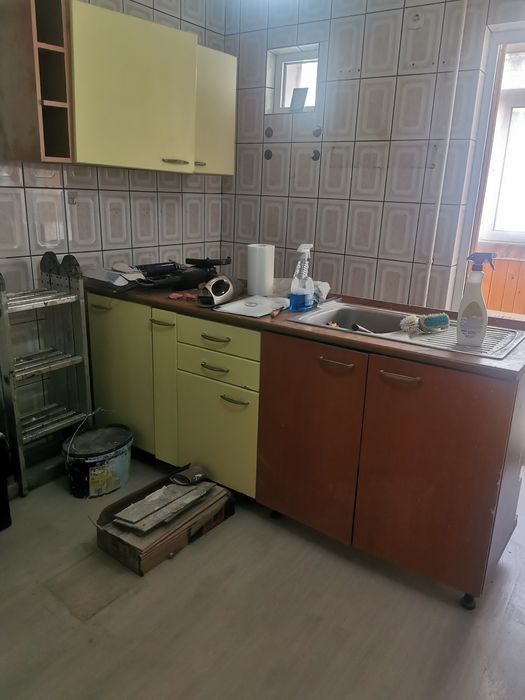 Vând mobila de bucătărie