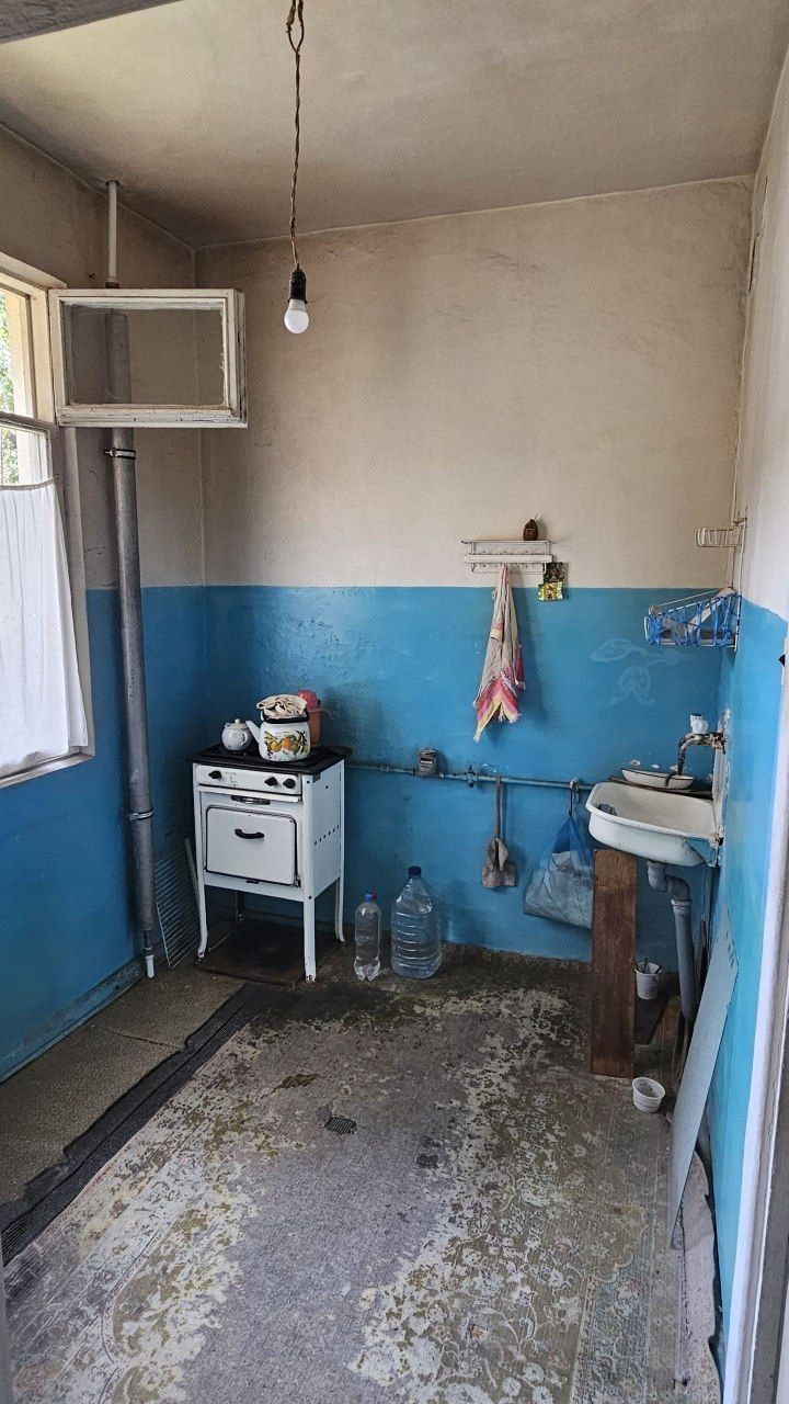 Продаётся 1 комнатная квартира. Панельный. Без ремонта