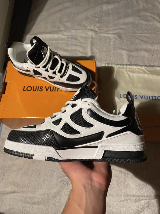 LV Skate Black and White