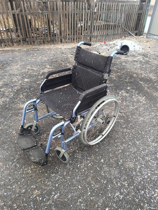 Продам инвалидную коляску
