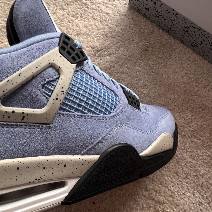 Jordan 4 University Blue
