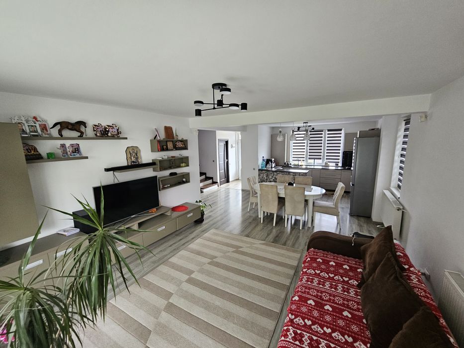 Duplex  5 CAMERE  zona Urușagului