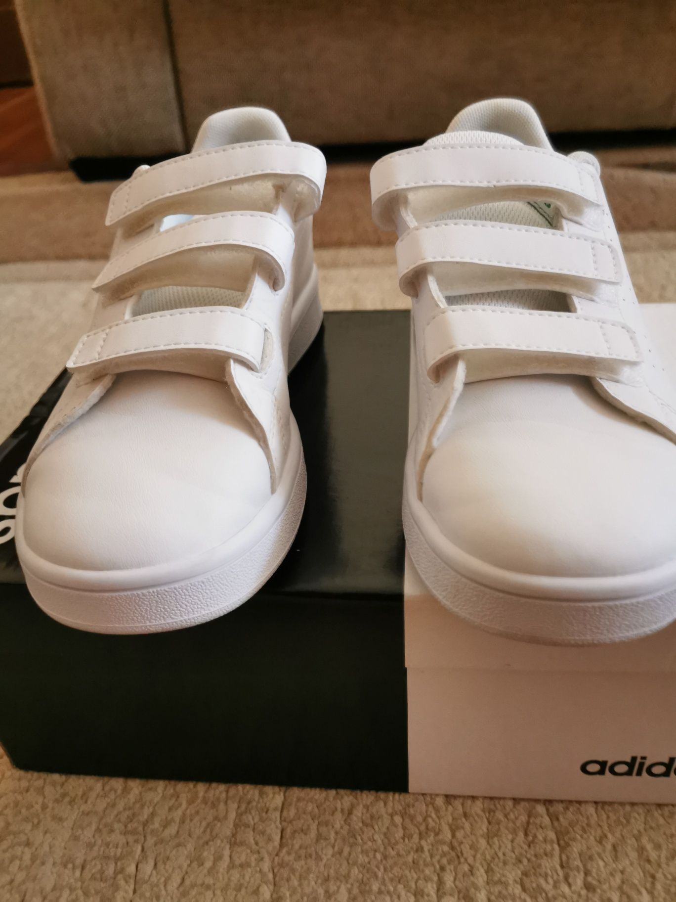 Adidași Adidas Advantage C