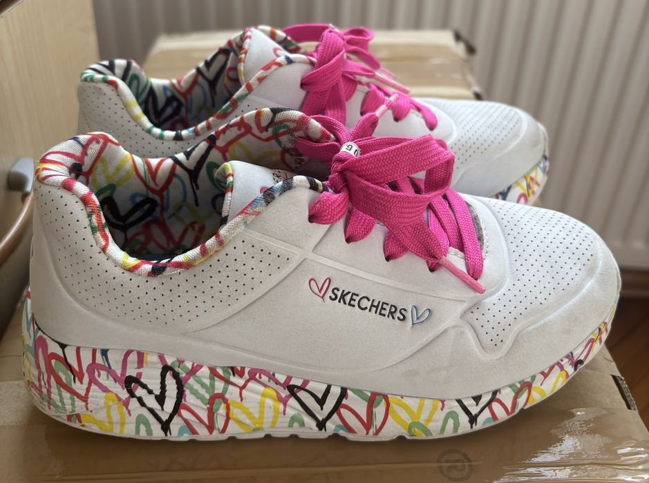 Adidasi Skechers 33