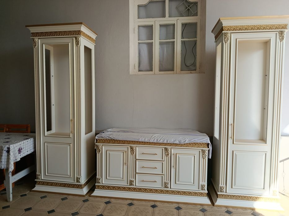 Mehmonxona uchun mebel