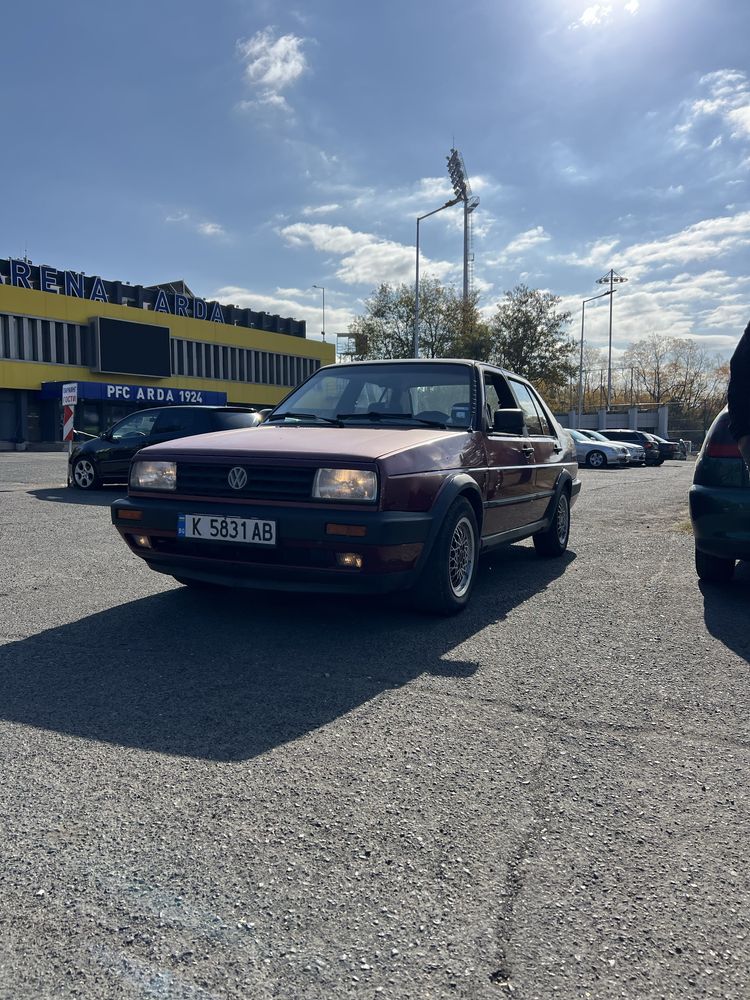 Продавам VW JETTA