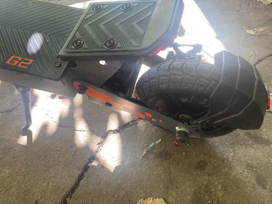 Trotinetă electrică Kukirin G2 2025 – 650 km, stare excelentă!
