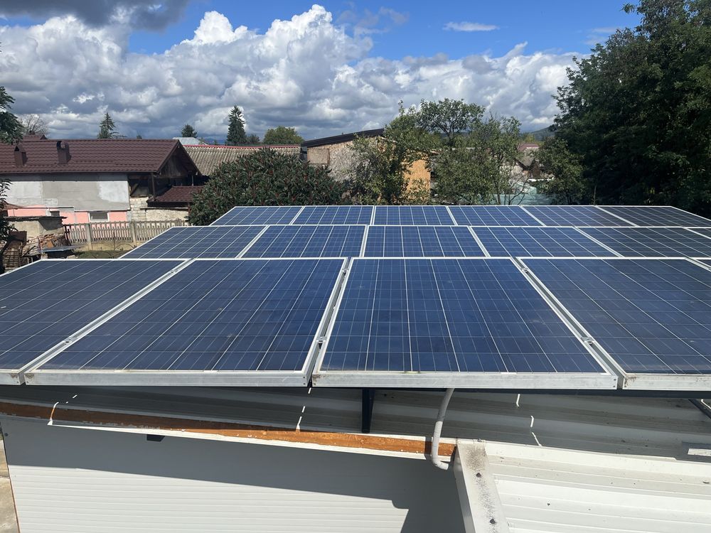 Kit panouri solare si invertor
